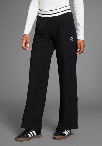 DELMAO Boot cut Pleat-Front Pants in Black