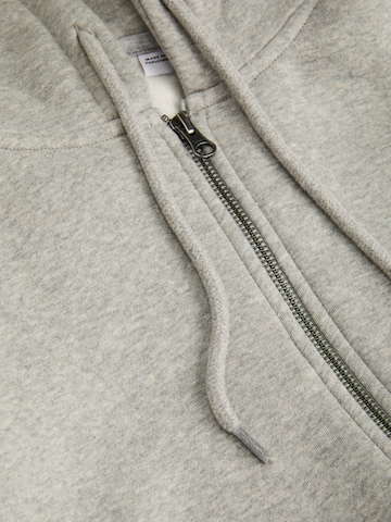 JACK & JONES Кофта на молнии 'JJMAKOTO' в Серый