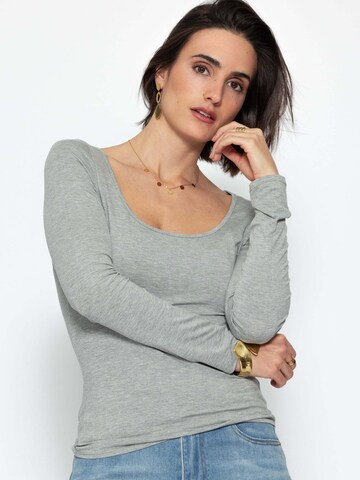 SASSYCLASSY Shirt in Grey