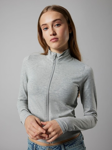 NAME IT - Cárdigan en gris