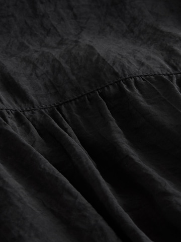 Robe Next en noir