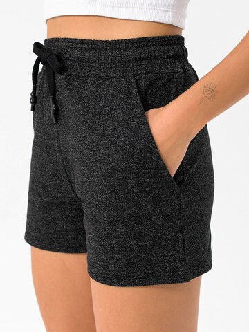 Dandalo Regular Hose in Schwarz