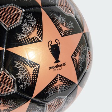 ADIDAS PERFORMANCE Bal 'UCL Club 24/25 Knockout Phase' in Zwart