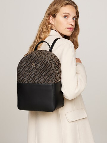 TOMMY HILFIGER Rucksack in Schwarz