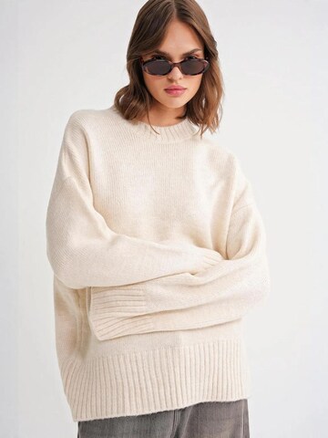 MixRay Sweater in White: front