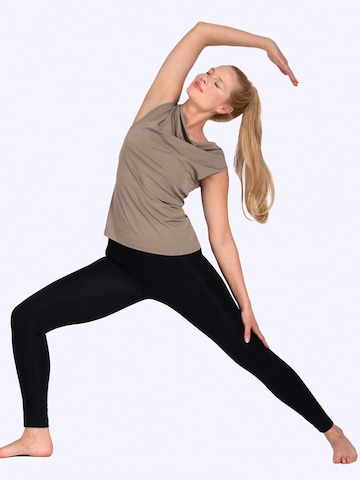 Magadi Sporttop 'Eva'‌‌‌‌ in Beige