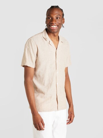 Coupe regular Chemise folklorique Lindbergh en beige : devant