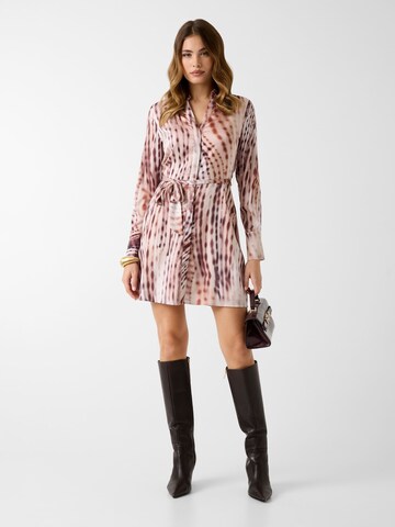 GUESS Kleid in Braun