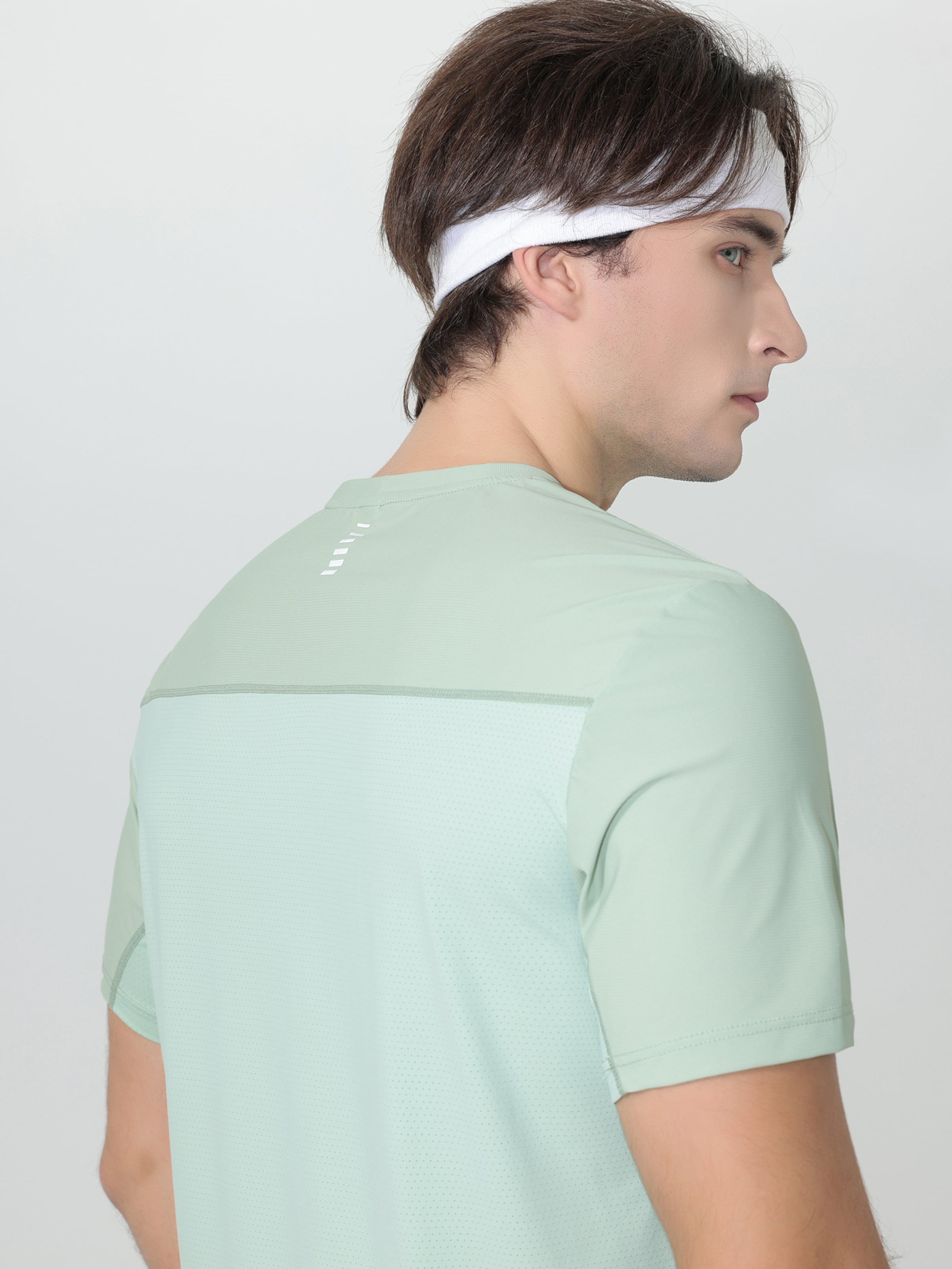 YOUTHUP Performance Shirt 'Lichtschein' in Green