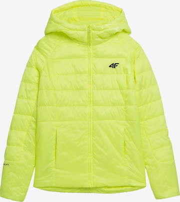 Veste outdoor 4F en jaune : devant