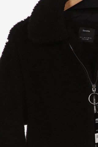 Bershka Jacke S in Schwarz