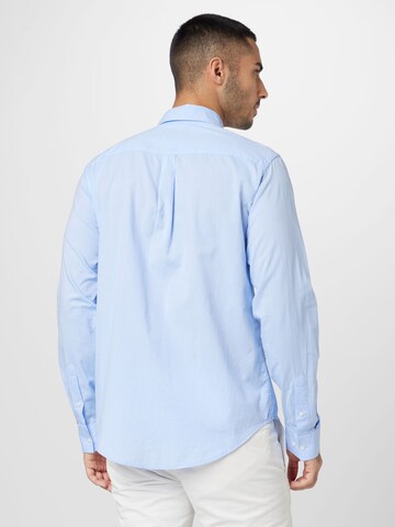 Coupe regular Chemise Les Deux en bleu