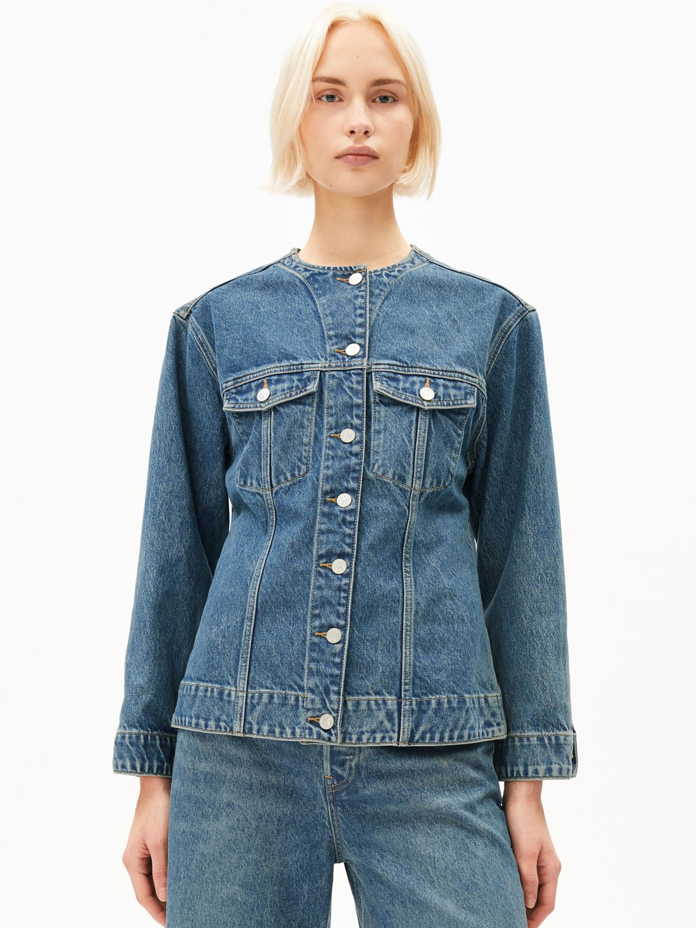 ARMEDANGELS Between-season jacket in Blue: front