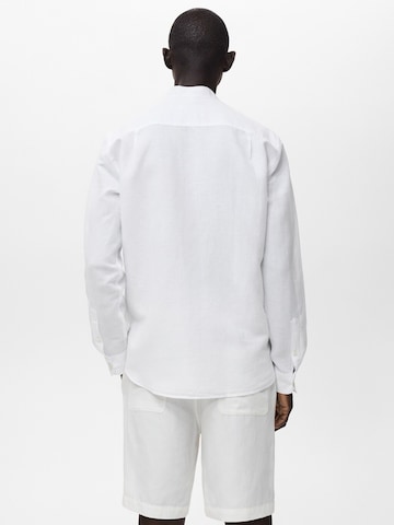 MANGO MAN Regular fit Риза 'CHENNAI' в бяло