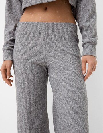 Wide Leg Pantalon Bershka en gris