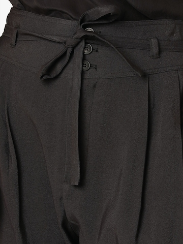Regular Pantalon à pince Noa Noa en noir