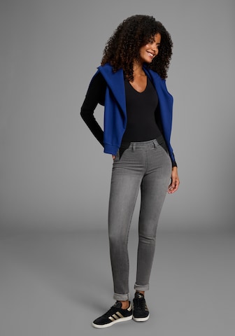 ARIZONA Skinny Jeans in Grey: front