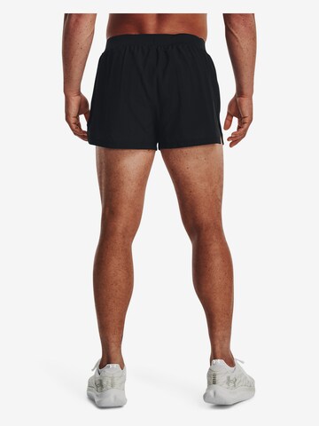 UNDER ARMOUR Regular Sportshorts 'Launch Split Perf' in Schwarz