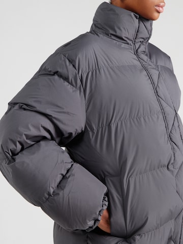 Geacă de iarnă 'Jenkis' de la MADS NORGAARD COPENHAGEN pe gri
