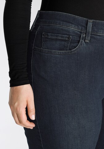 Levi's® Plus Flared Jeans '726 PL HR Flare' in Blue