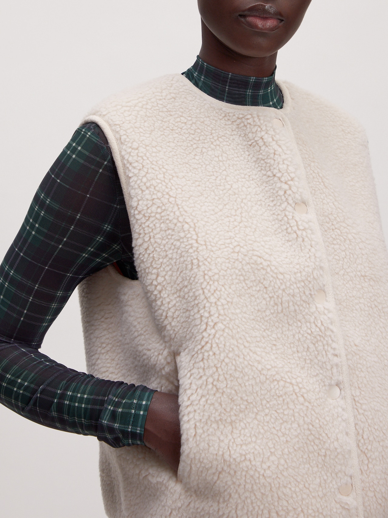 EDITED Gilet 'Harlow' crema