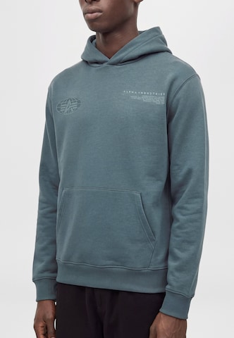 ALPHA INDUSTRIES Sweatshirt in Blue