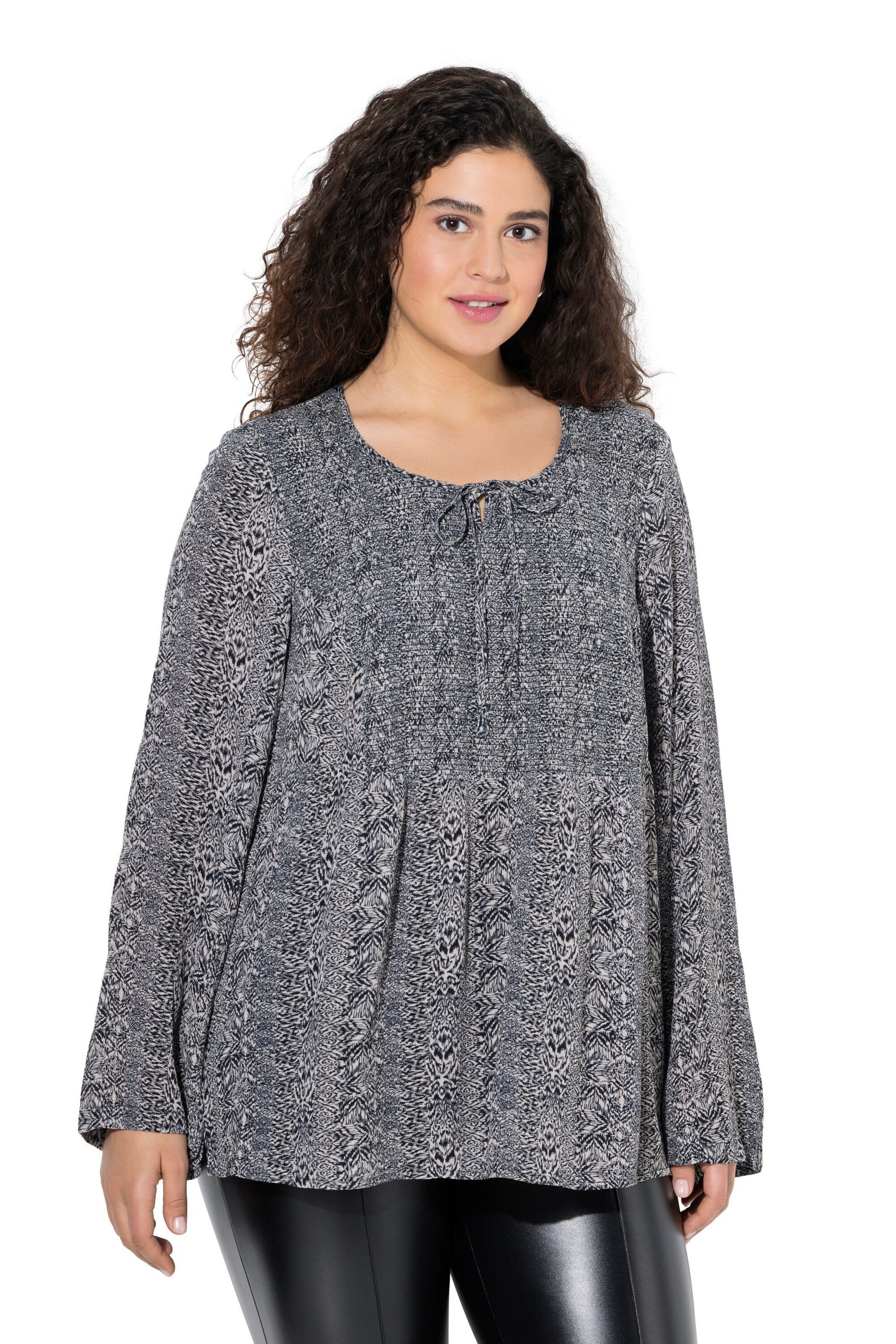 Ulla Popken Blouse in Zwart: voorkant