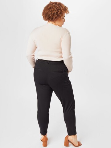 Effilé Pantalon à pince Vero Moda Curve en noir