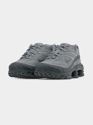 Baskets basses 'SHOX RIDE 2' Nike Sportswear en gris