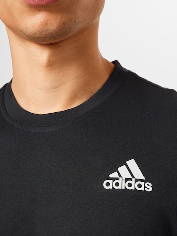 ADIDAS SPORTSWEAR Sportshirt 'Aeroready Designed To Move' in Schwarz