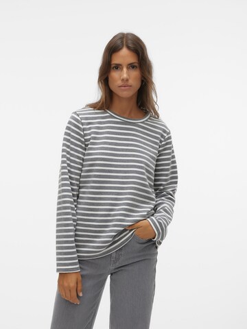 VERO MODA T-shirt 'MATHILDE' i vit: framsida