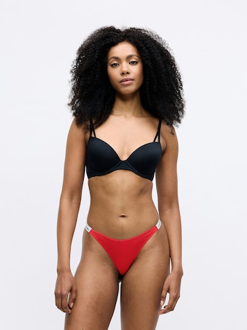 Calvin Klein Underwear String bugyik - piros: elől