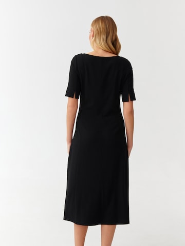 TATUUM Obleka 'MANTI' | črna barva