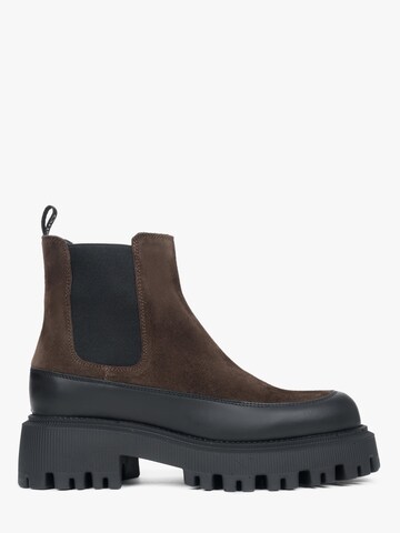 Estro Chelsea Boots '09-3593' in Brown: front
