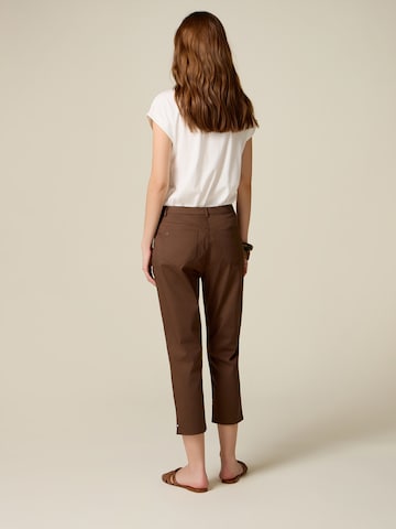 Effilé Pantalon oltre en marron