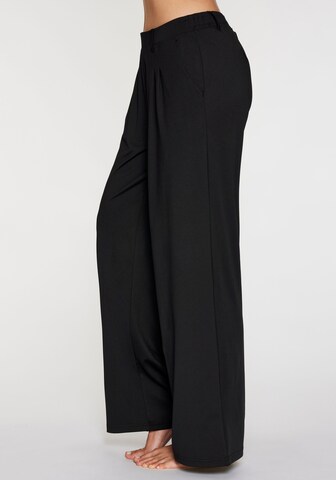 H.I.S Wide leg Pleat-Front Pants in Black