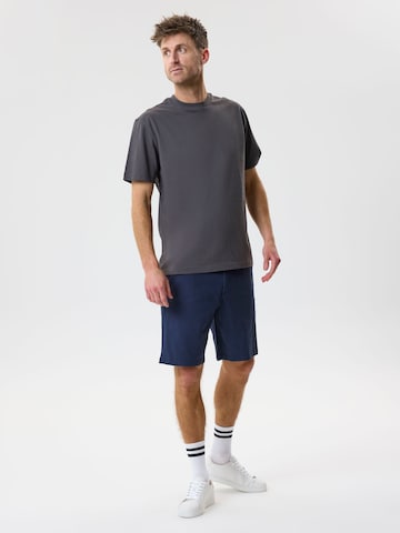 TWO SOON - Camiseta en marrón