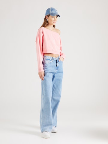 Tommy Jeans Sweatshirt 'Essential' in Pink