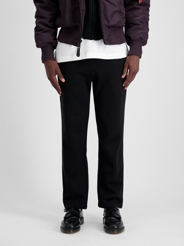 ALPHA INDUSTRIES - Regular Calças em preto: frente