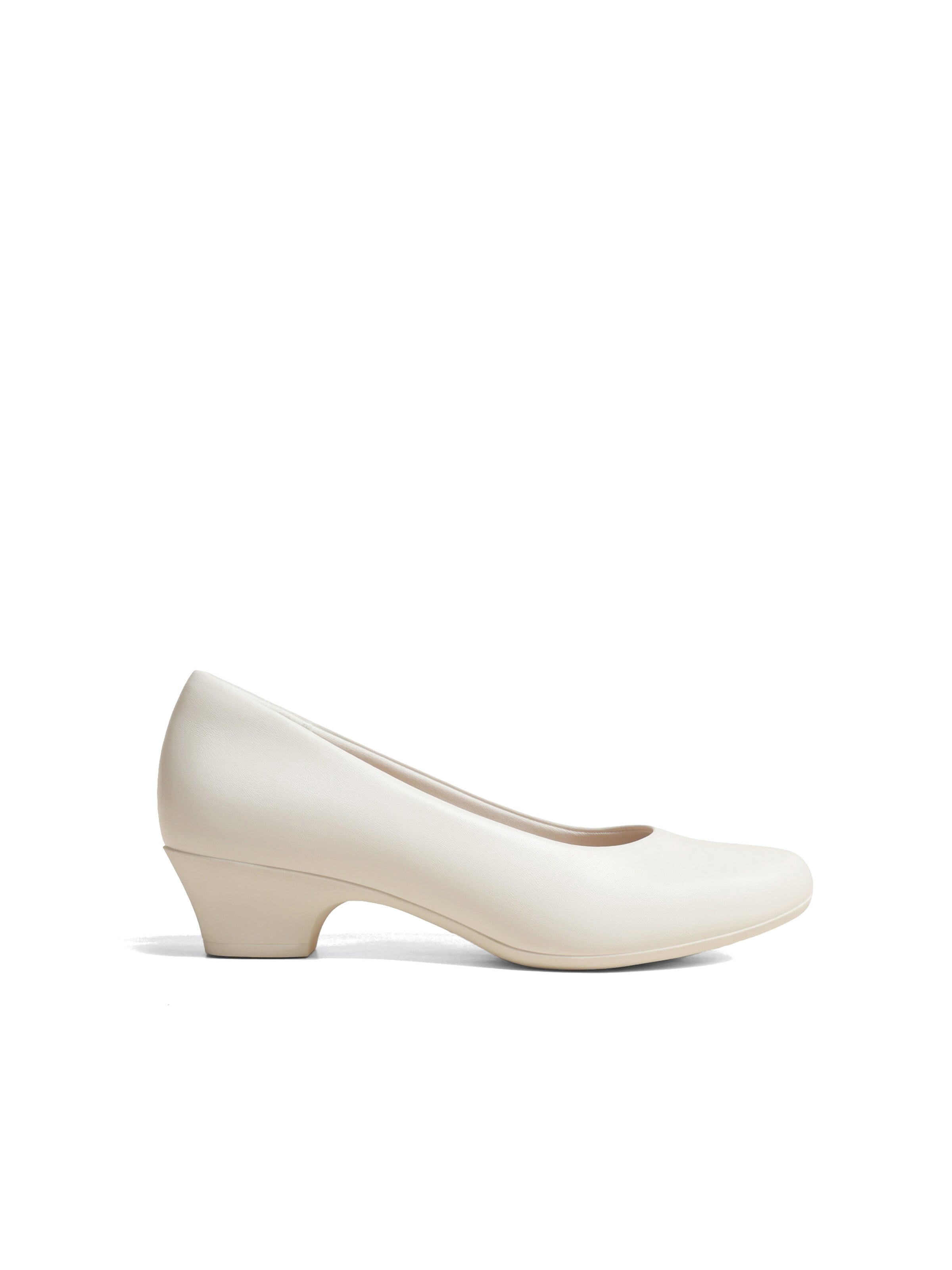 Dream Pairs Pumps in White