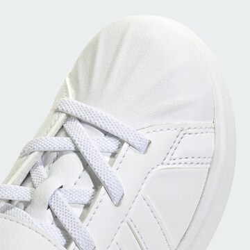 ADIDAS SPORTSWEAR - Sapatilhas em branco