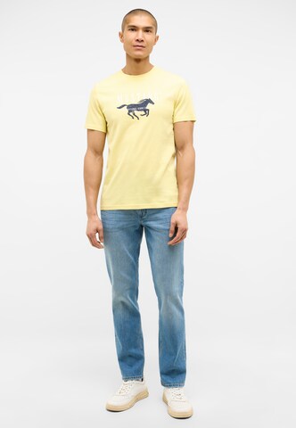 MUSTANG T-Shirt 'Style Austin' in Gelb