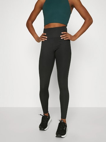 Girlfriend Collective Regular Broek ' Rib ' in Zwart: voorkant