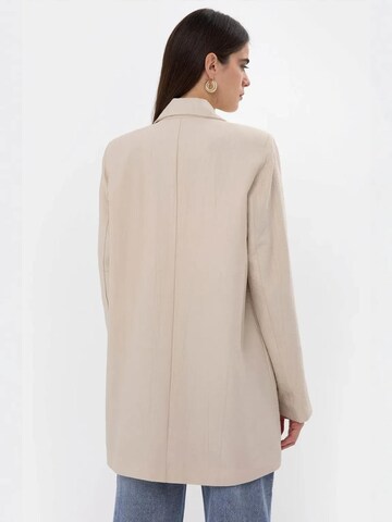 Hiccup Blazer in Beige
