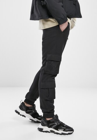 Urban Classics Tapered Hose in Schwarz