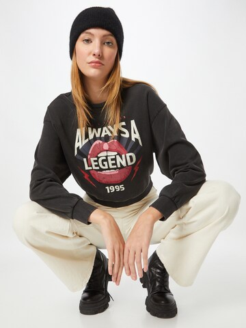 ONLY Sweatshirt 'LUCINDA' in Black