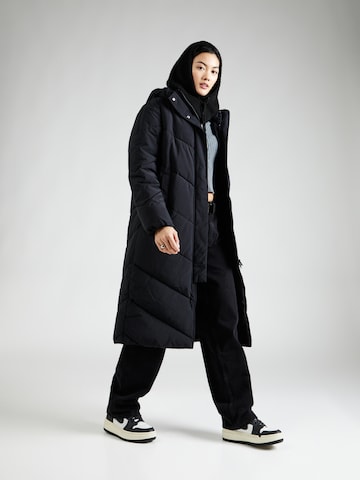 Champion Authentic Athletic Apparel Wintermantel 'Legacy' in Schwarz