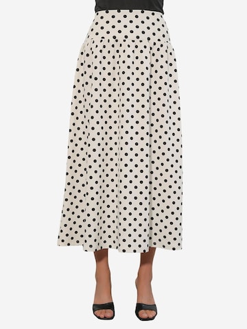 Bigdart Skirt in White: front