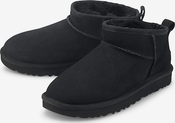 UGG Talvisaappaat 'Classic Ultra Mini' värissä musta