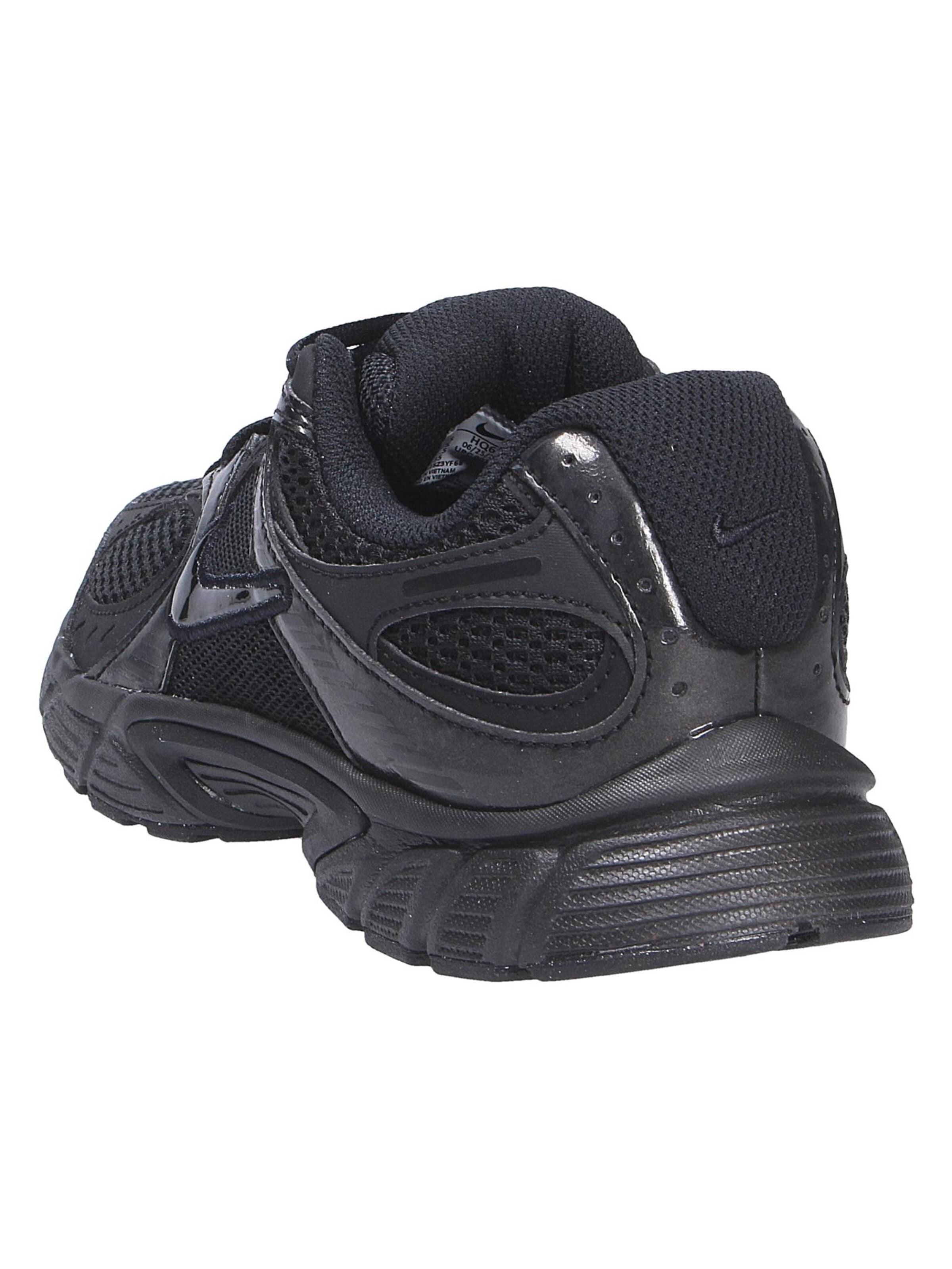 NIKE Sports shoe 'V5 RNR' in Black